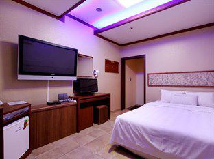 Ekklim Classic Hotel Пхёнтхэк Экстерьер фото