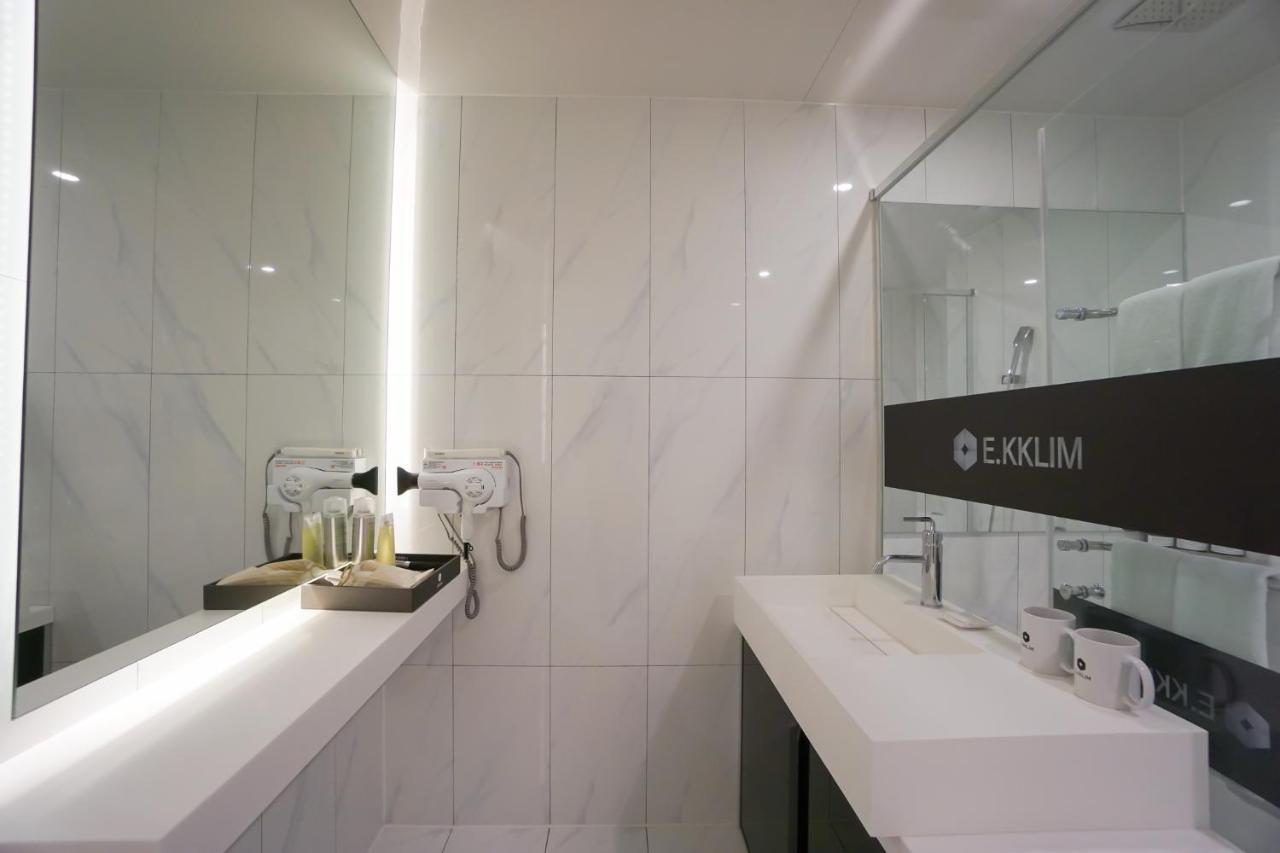 Ekklim Classic Hotel Пхёнтхэк Экстерьер фото